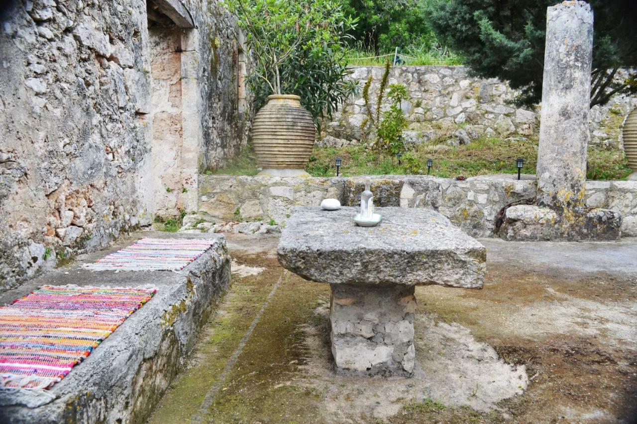 Liotrivi Olive Press Βίλα Βολίμες Εξωτερικό φωτογραφία